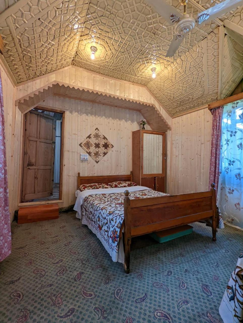 מלון Srīnagar Golden Hopes Group Of Houseboats מראה חיצוני תמונה