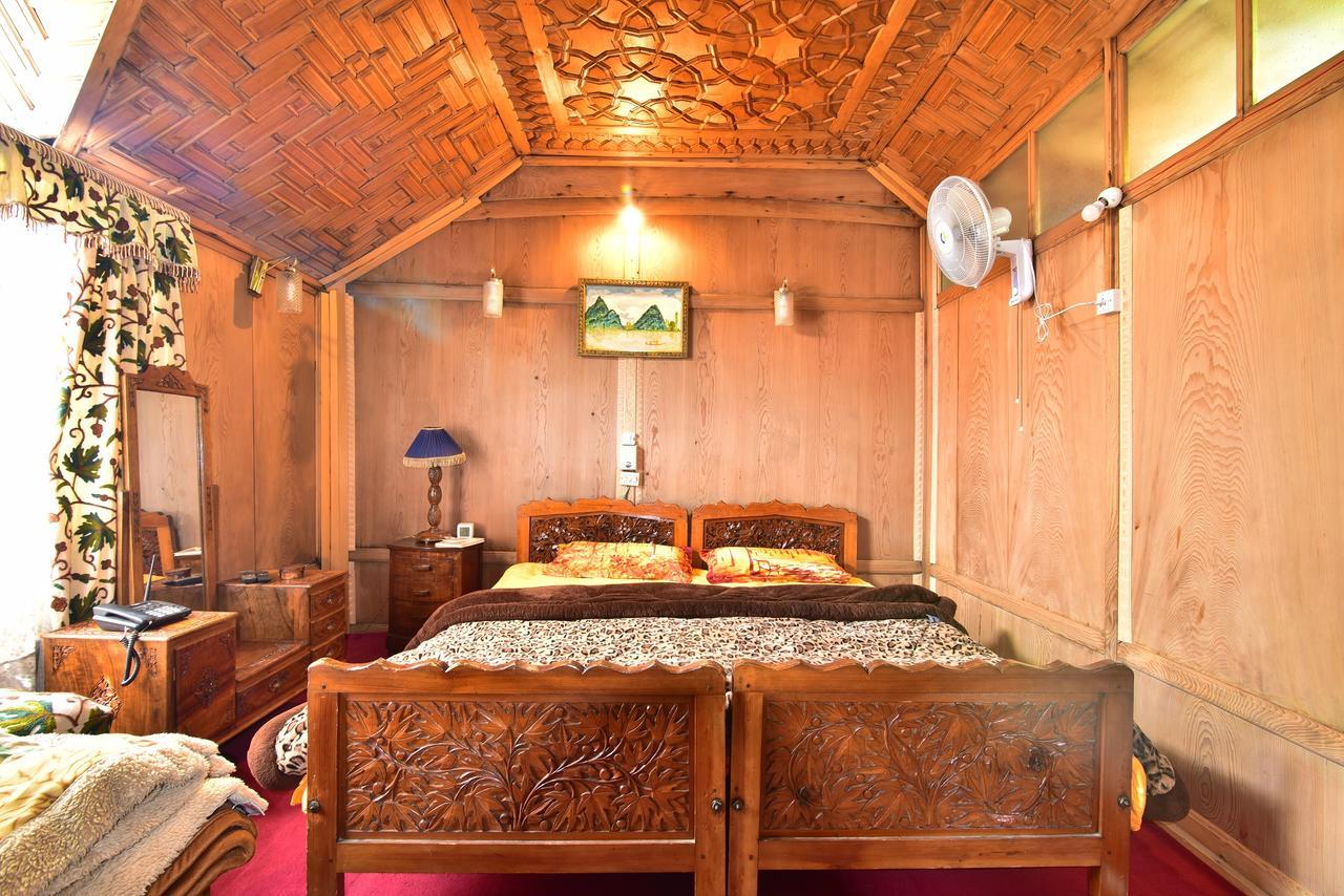 מלון Srīnagar Golden Hopes Group Of Houseboats מראה חיצוני תמונה